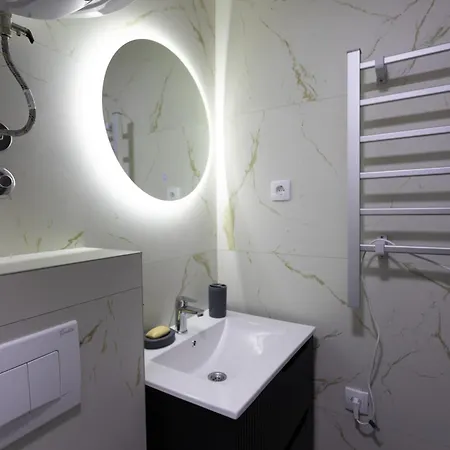 Porta Porta 22 - Free Garage Kopaonik