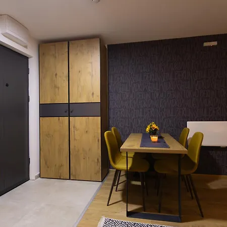 Porta Porta 22 - Free Garage