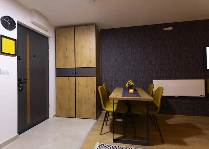 Porta Porta 22 - Free Garage